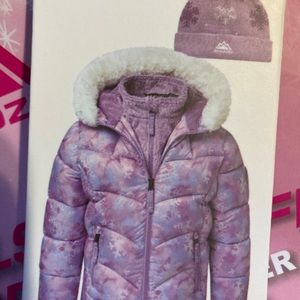 Snowzu Girls NWT Coat. Size 6
